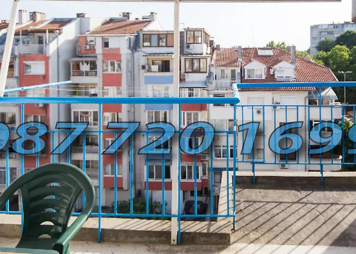 Lazur - Sunny Flat Апартамент *