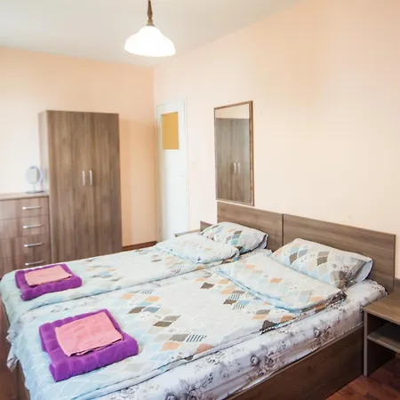 Lazur - Sunny Flat Апартаменты *